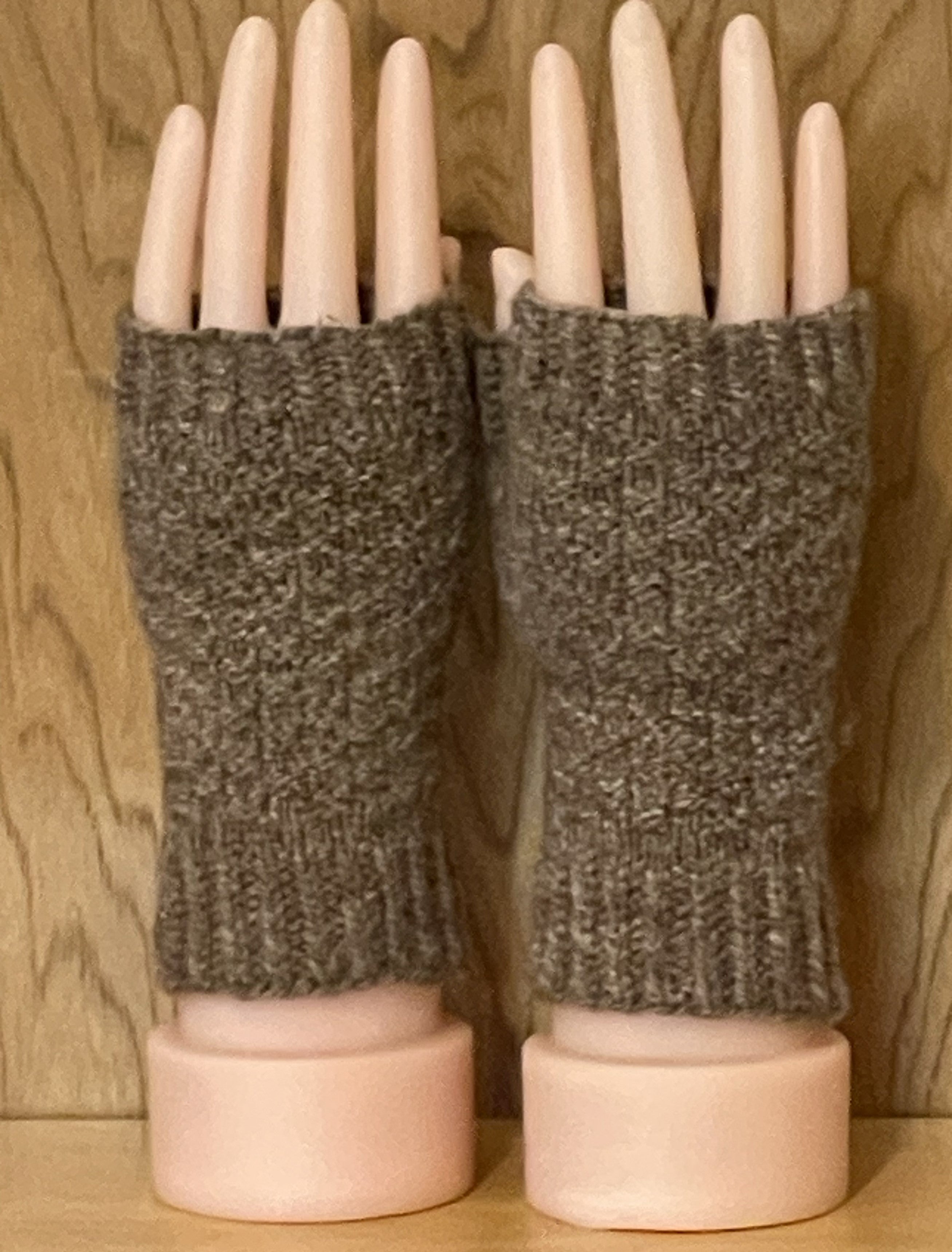 HF Pattern: Double Moss Fingerless Mitts Knit