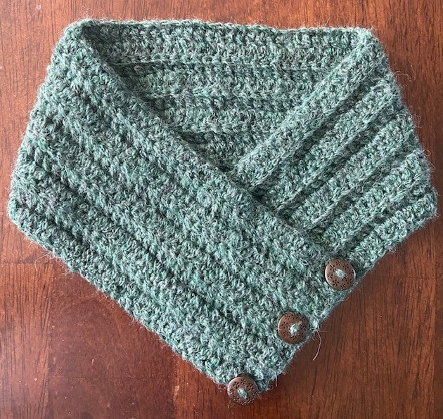 HF Pattern: Three Button Cowl Crochet